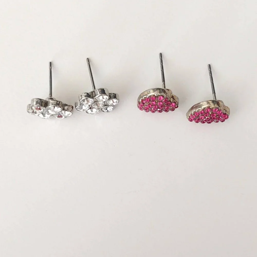 Crystal flower and glass heart earrings